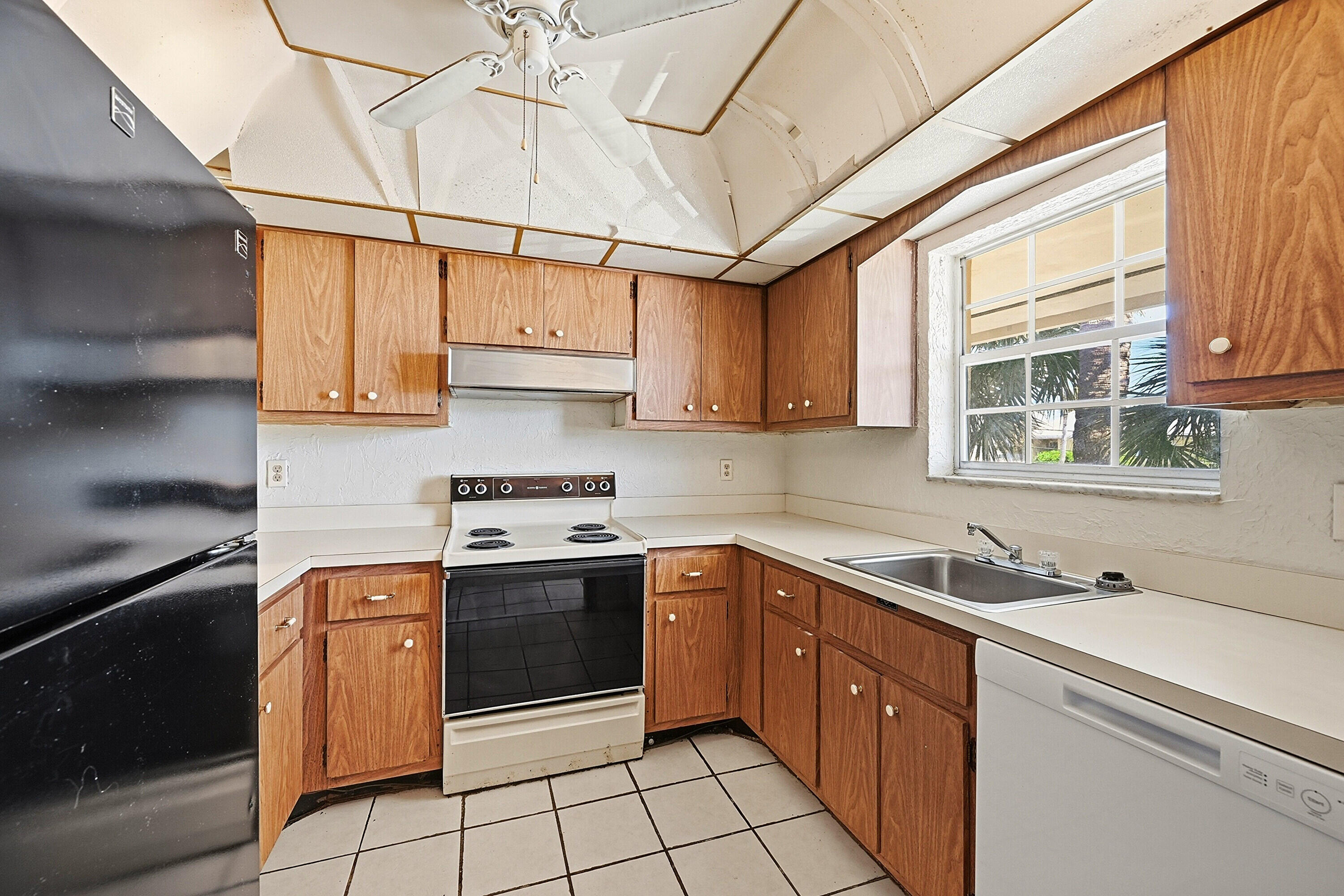 LIGHTHOUSE TERRACE CO-OP - Residential