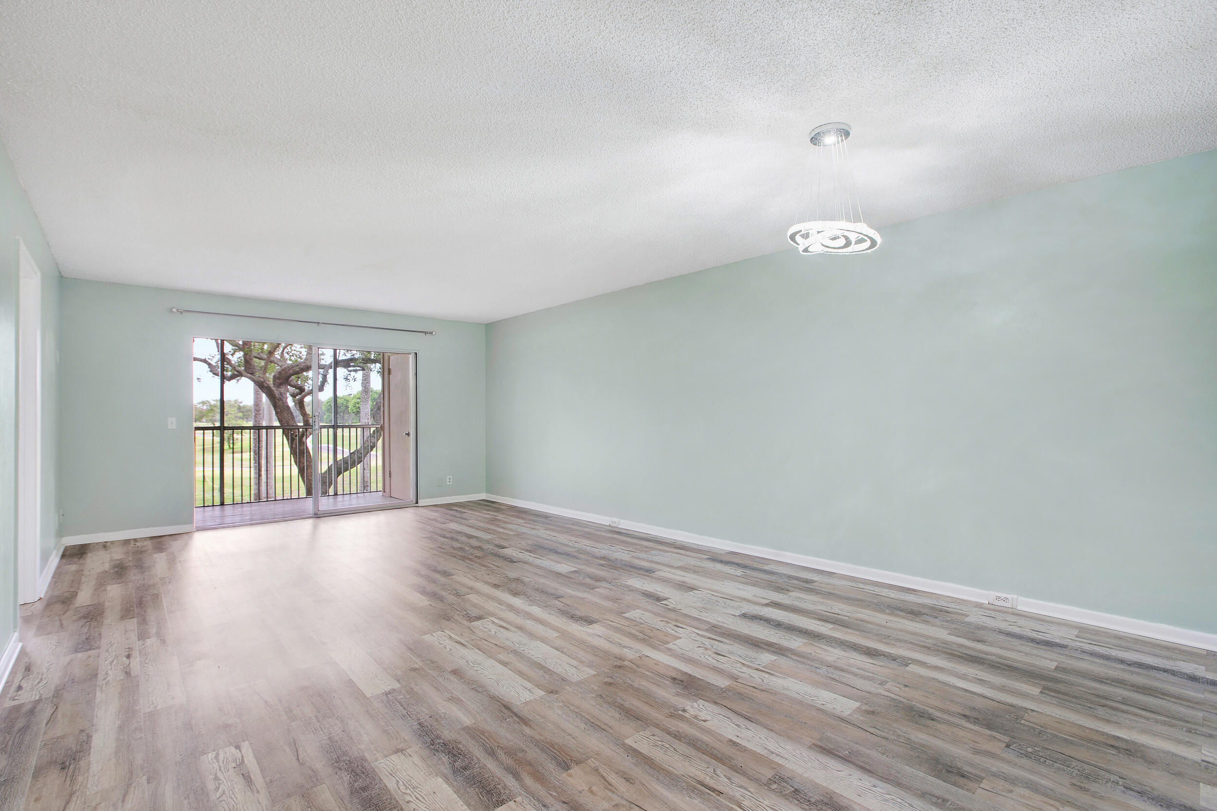 Welcome to this beautiful 2-bedroom, 2-bathroom condominium located in Buckingham at Century Village in Pembroke Pines! This residence offers 1,192 square feet of finished living space Golf Course views, enclosed screen balcony, washer and dryer inside the unit, and an efficient layout designed for comfortable everyday living. The two full bathrooms ensure convenience for residents and guests, while the thoughtfully proportioned bedrooms accommodate various lifestyle needs. Situated within the established Century Village community, this property offers a practical living opportunity in the heart of Pembroke Pines. Lots of amenities and activities, community golf course, several pools, social club, movie theater, shuffle ball court and much more!