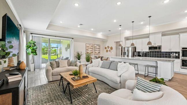 VERO LAKE ESTATES UNIT J - Residential