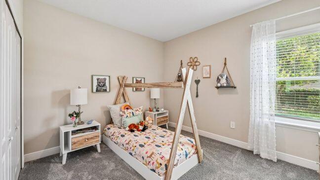 VERO LAKE ESTATES UNIT J - Residential