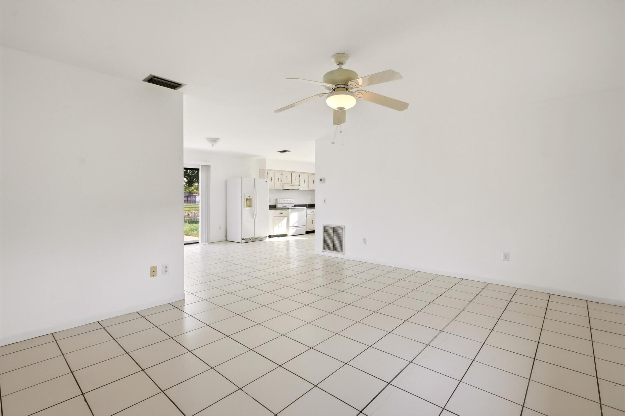 HOLIDAY CITY AT BOCA RATON SEC 5 - Residential