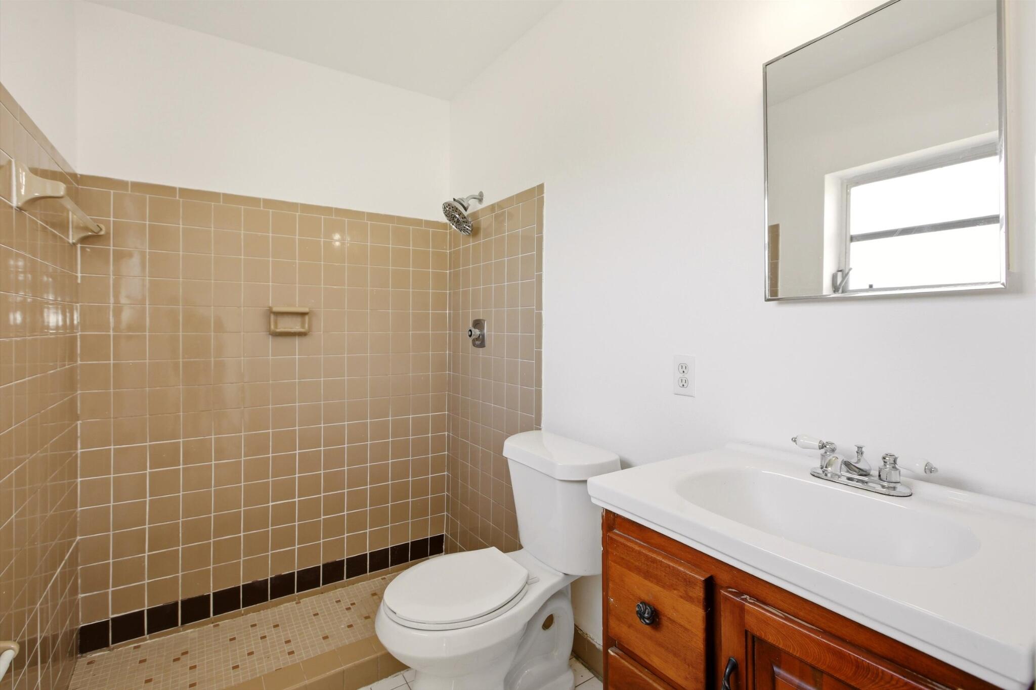 HOLIDAY CITY AT BOCA RATON SEC 5 - Residential