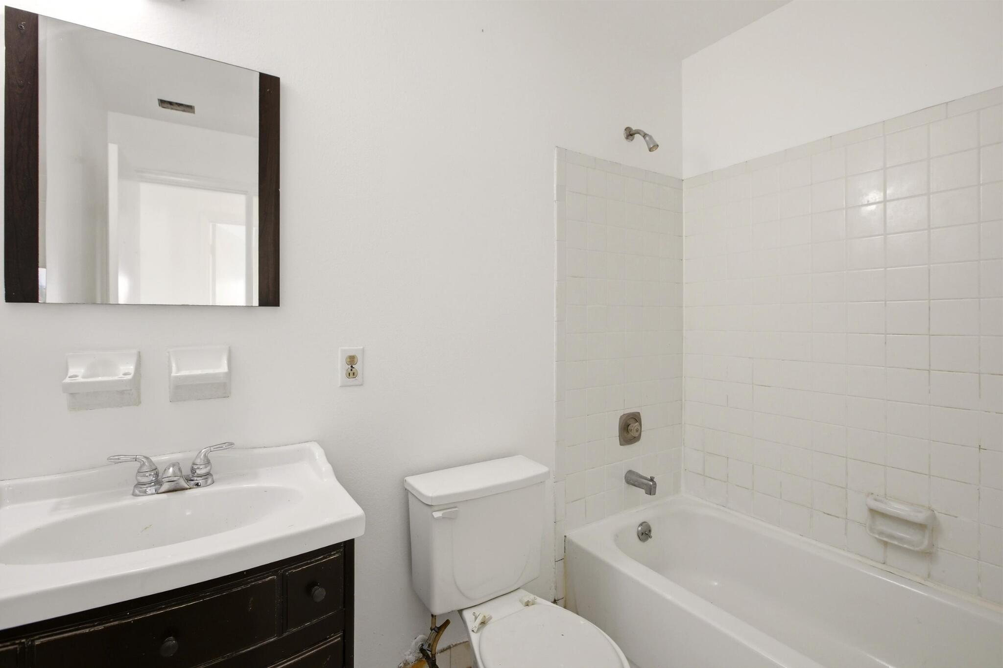 HOLIDAY CITY AT BOCA RATON SEC 5 - Residential