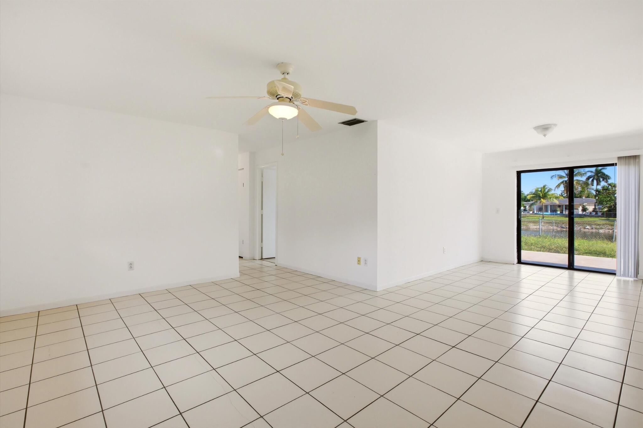 HOLIDAY CITY AT BOCA RATON SEC 5 - Residential