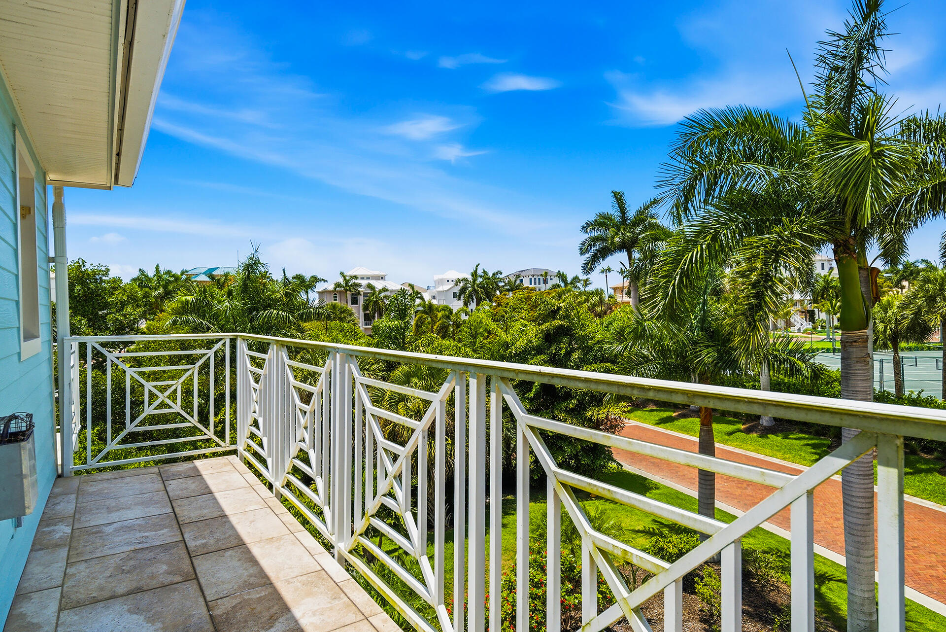 SOUTHPORT ON THE BAY UNIT ONE - Residential