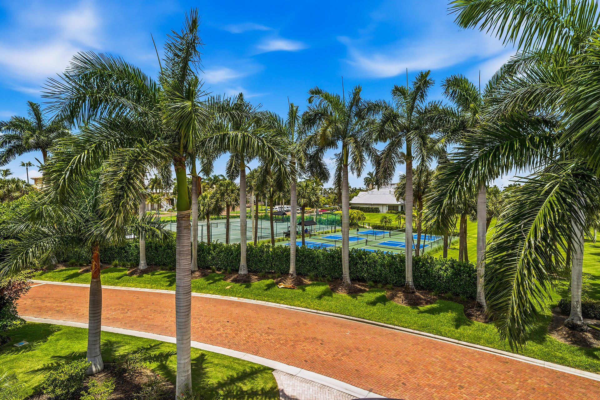 SOUTHPORT ON THE BAY UNIT ONE - Residential