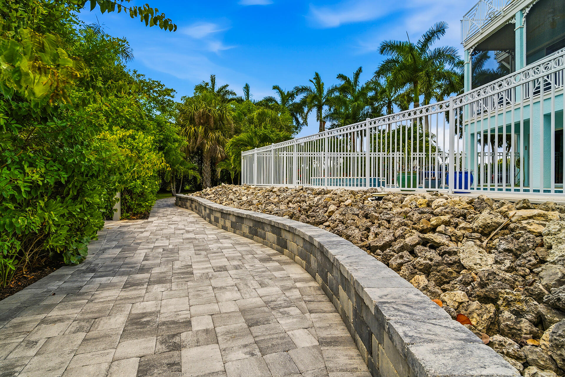 SOUTHPORT ON THE BAY UNIT ONE - Residential