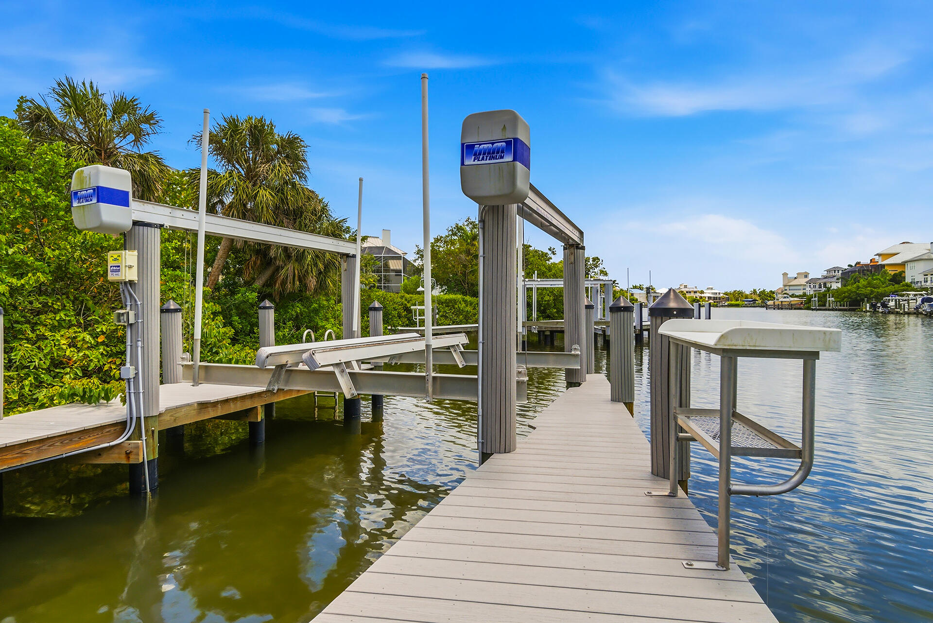 SOUTHPORT ON THE BAY UNIT ONE - Residential