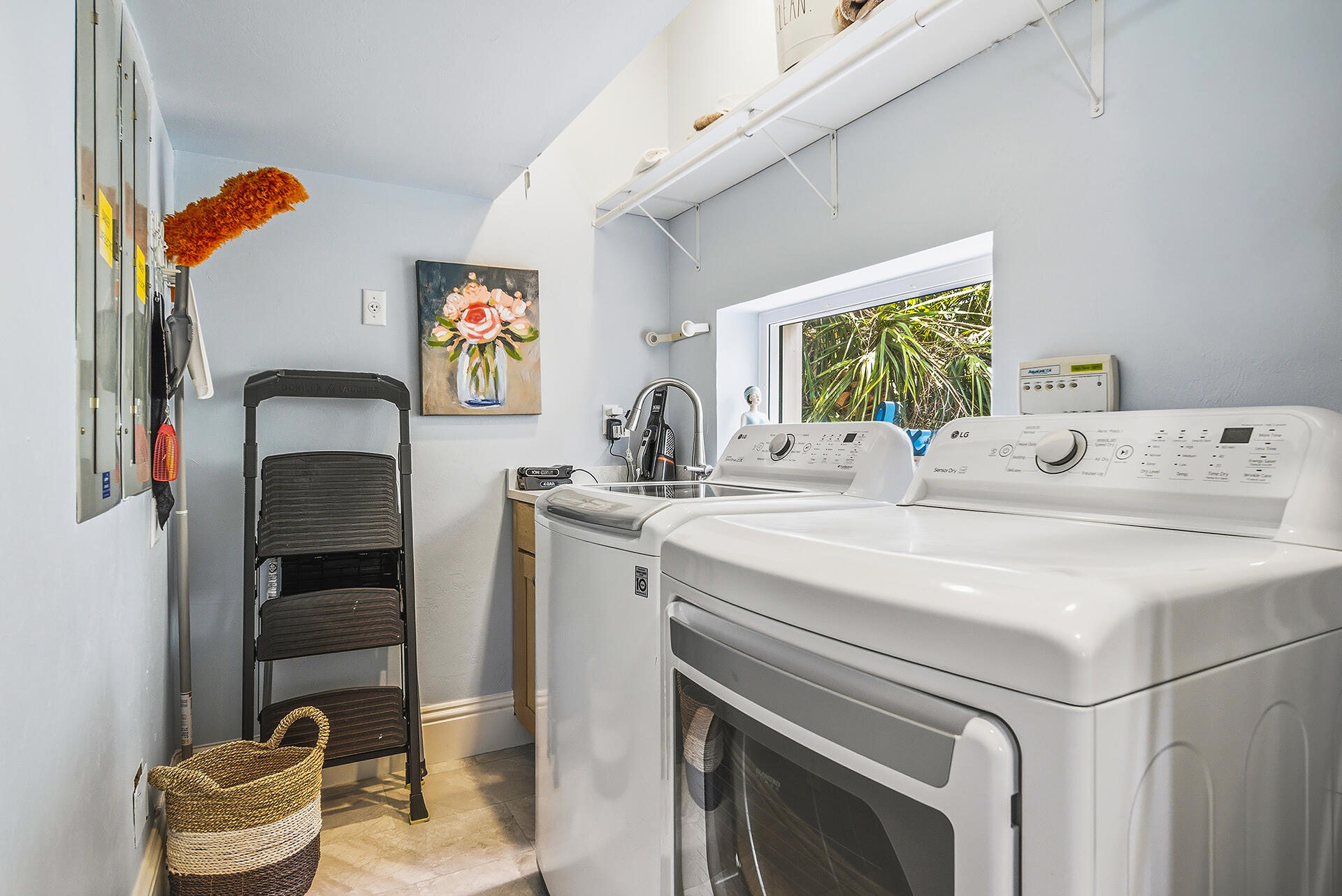 SOUTHPORT ON THE BAY UNIT ONE - Residential