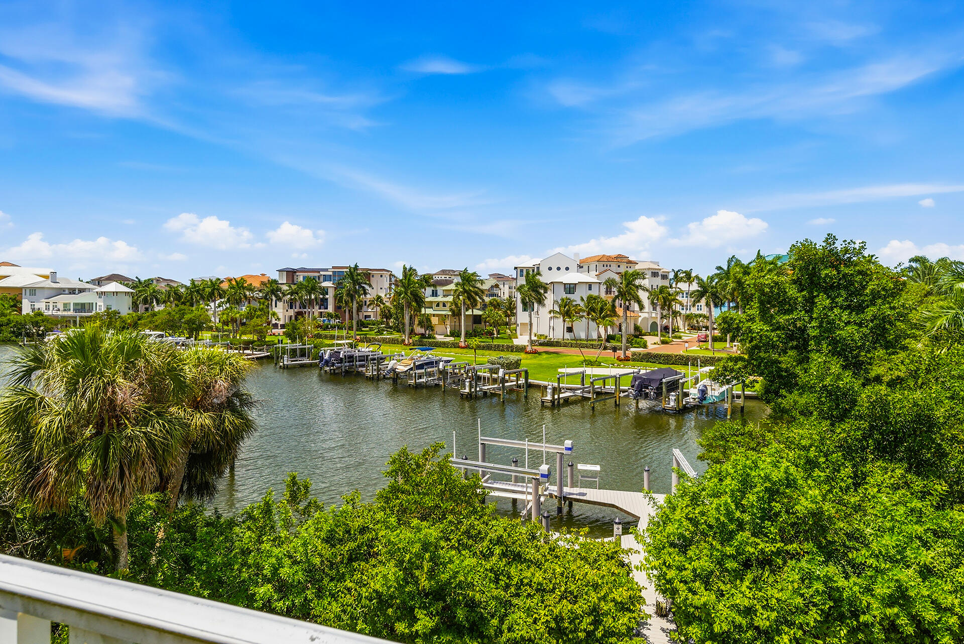 SOUTHPORT ON THE BAY UNIT ONE - Residential
