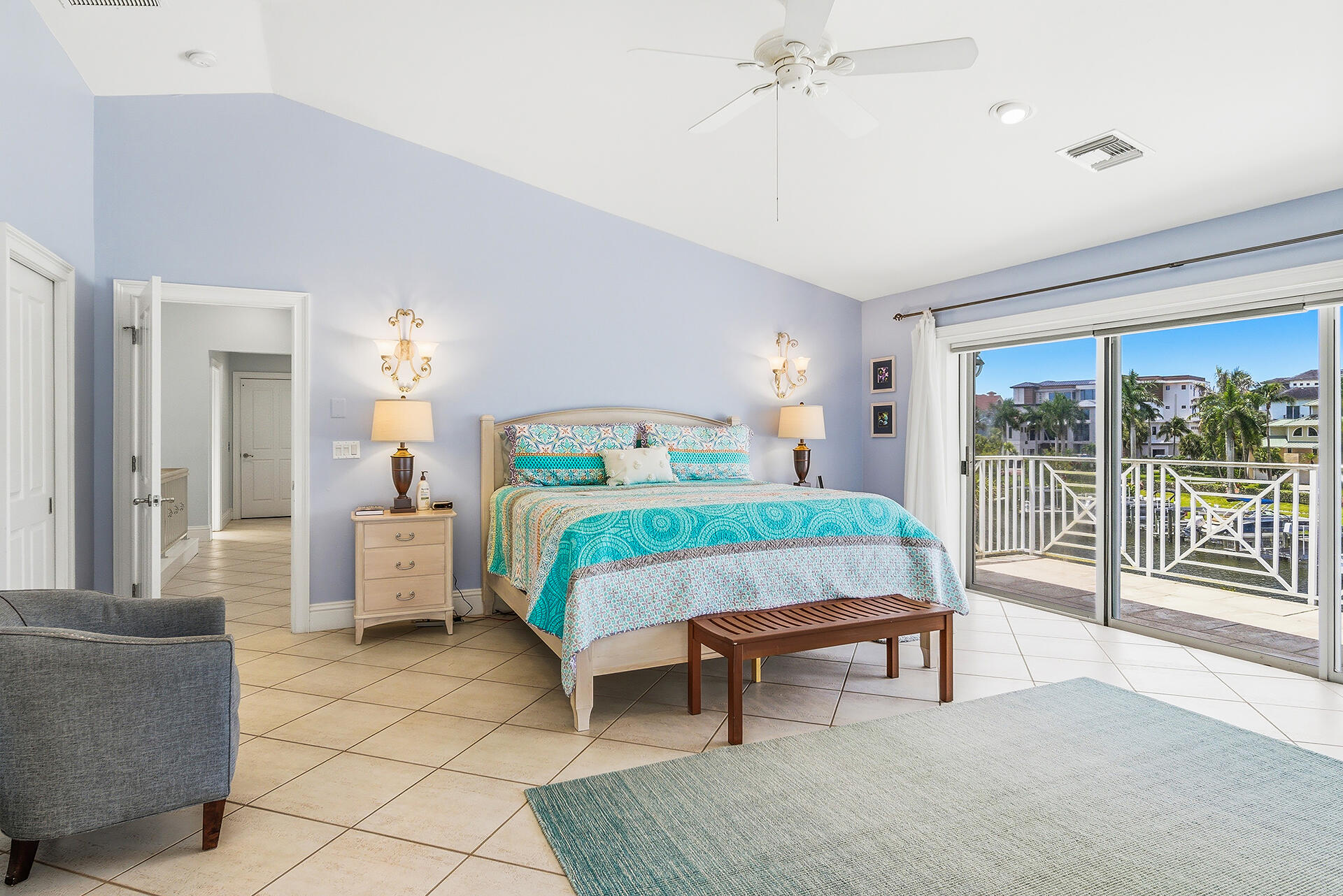 SOUTHPORT ON THE BAY UNIT ONE - Residential
