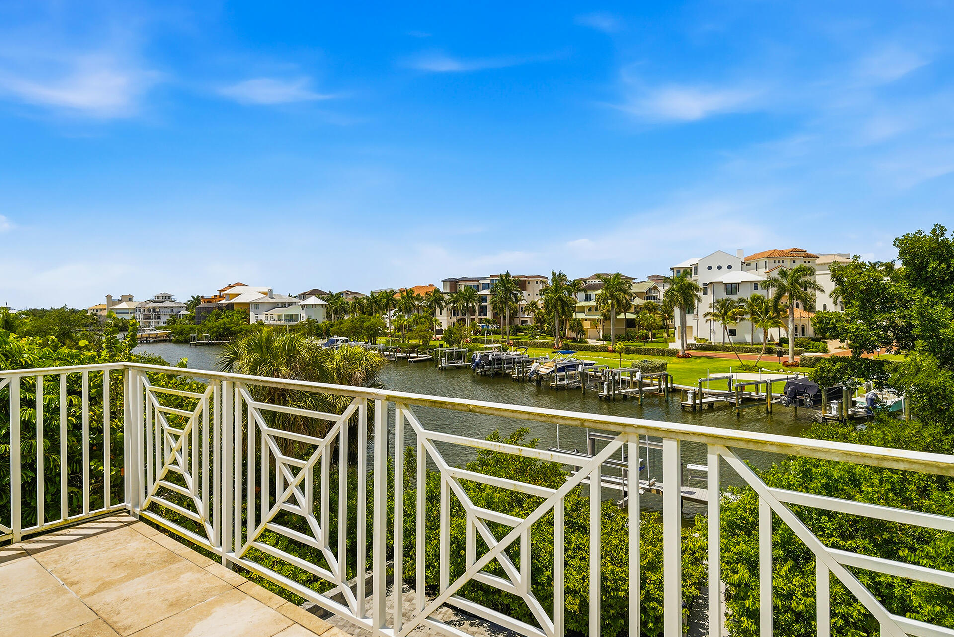 SOUTHPORT ON THE BAY UNIT ONE - Residential