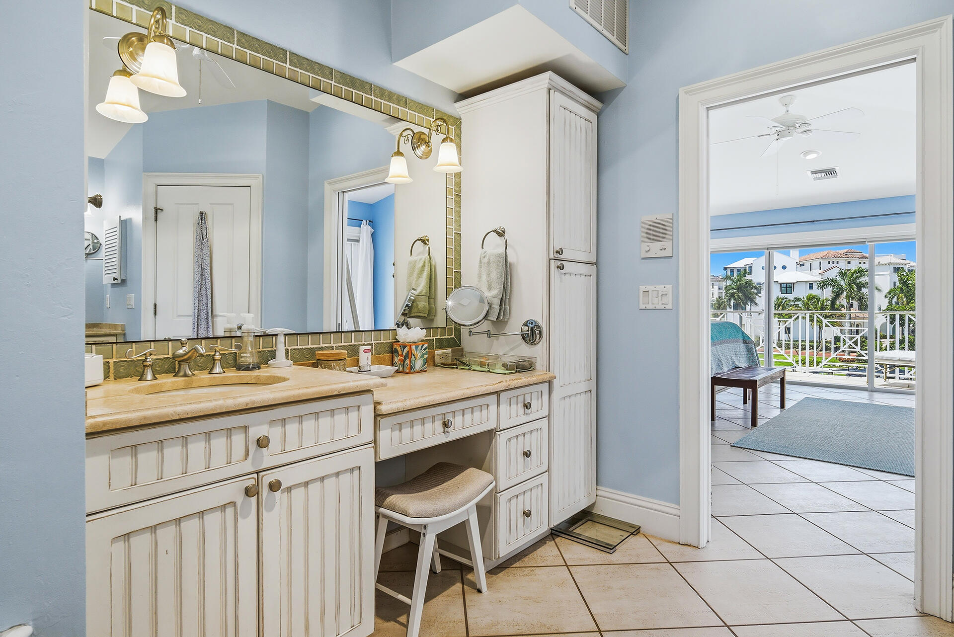 SOUTHPORT ON THE BAY UNIT ONE - Residential