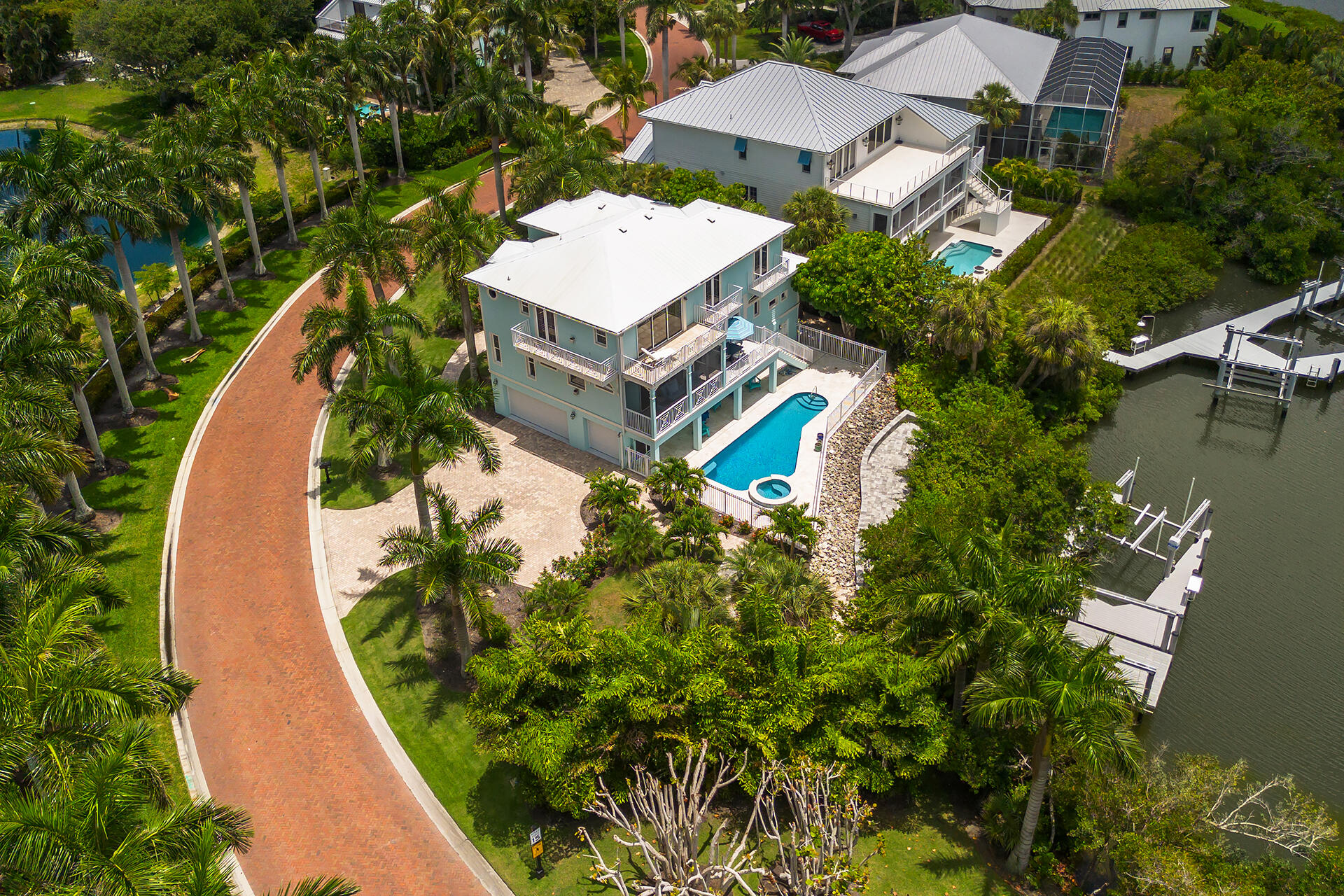 SOUTHPORT ON THE BAY UNIT ONE - Residential