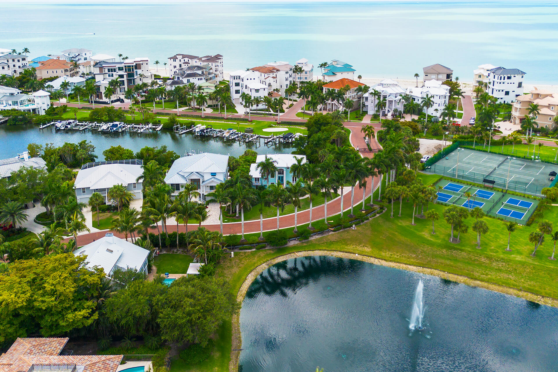 SOUTHPORT ON THE BAY UNIT ONE - Residential