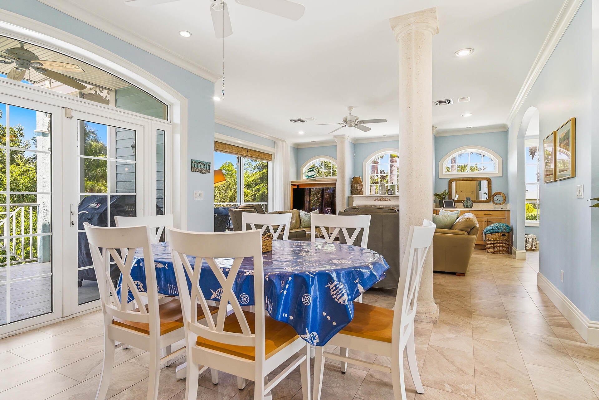 SOUTHPORT ON THE BAY UNIT ONE - Residential