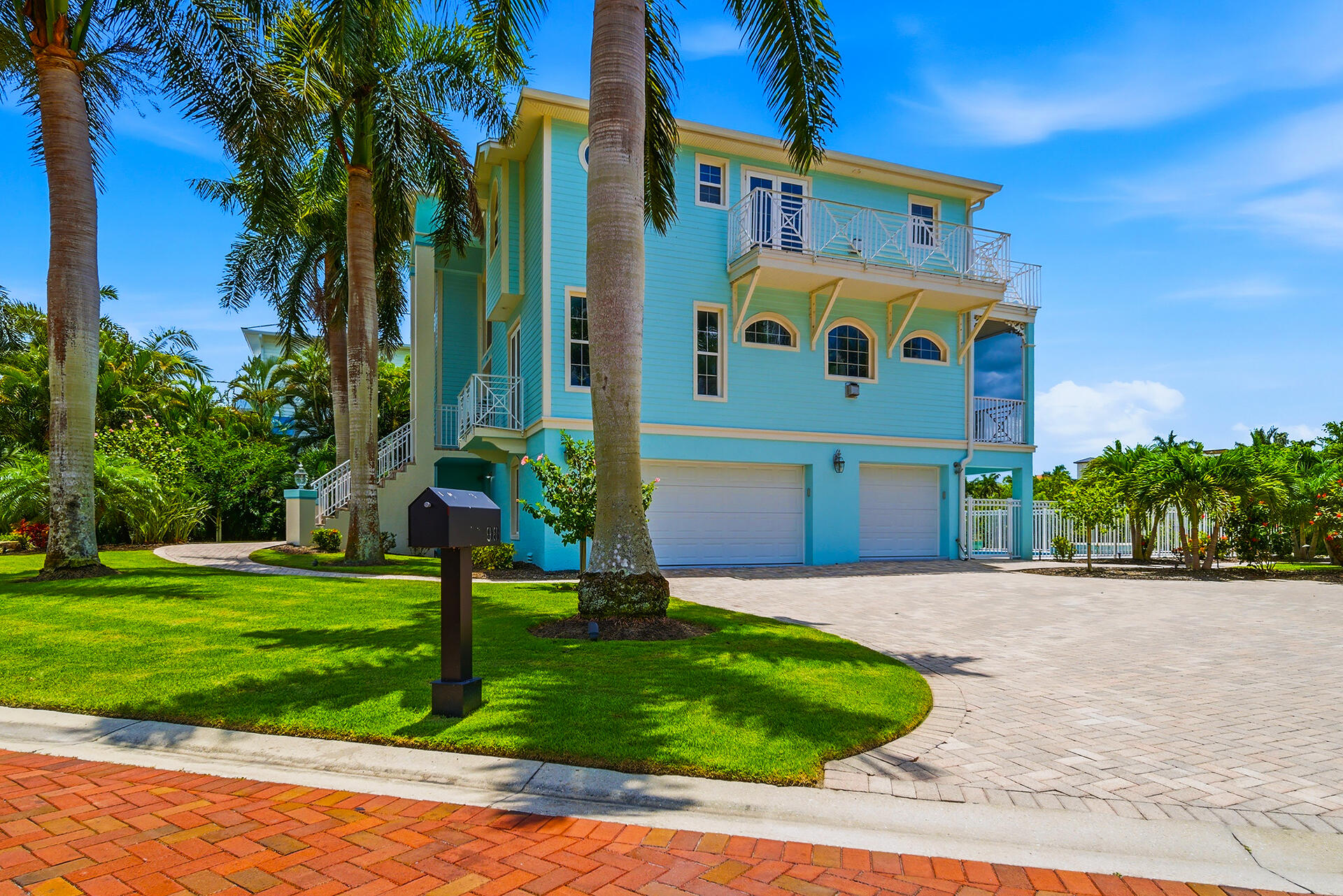 SOUTHPORT ON THE BAY UNIT ONE - Residential