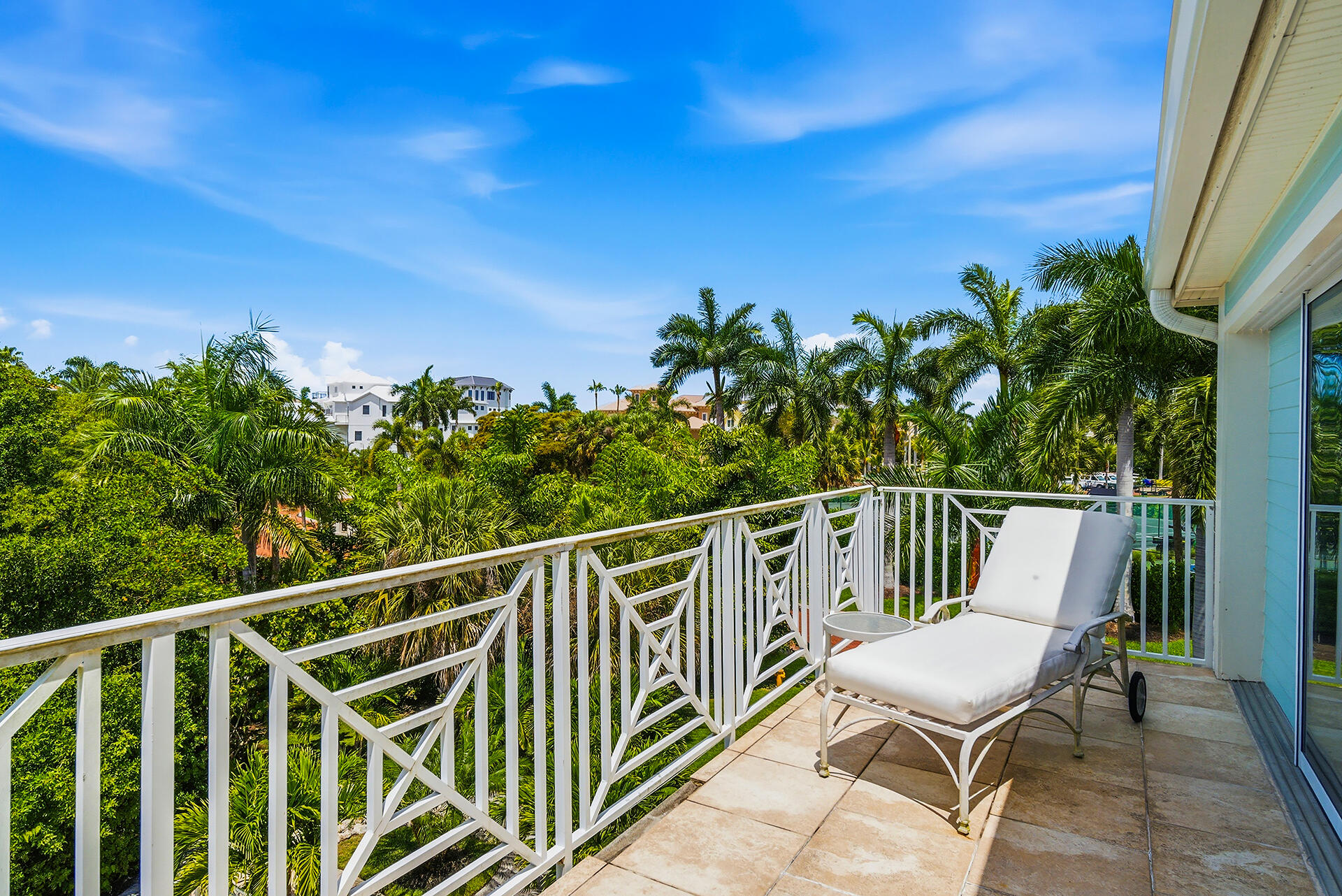 SOUTHPORT ON THE BAY UNIT ONE - Residential