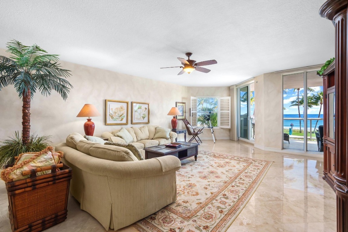 OCEAN PLAZA - Residential