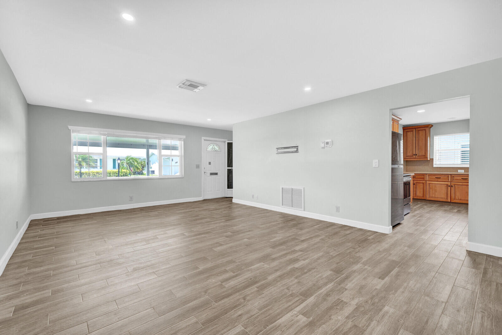 PALM BEACH LEISUREVILLE SEC 9 - Residential