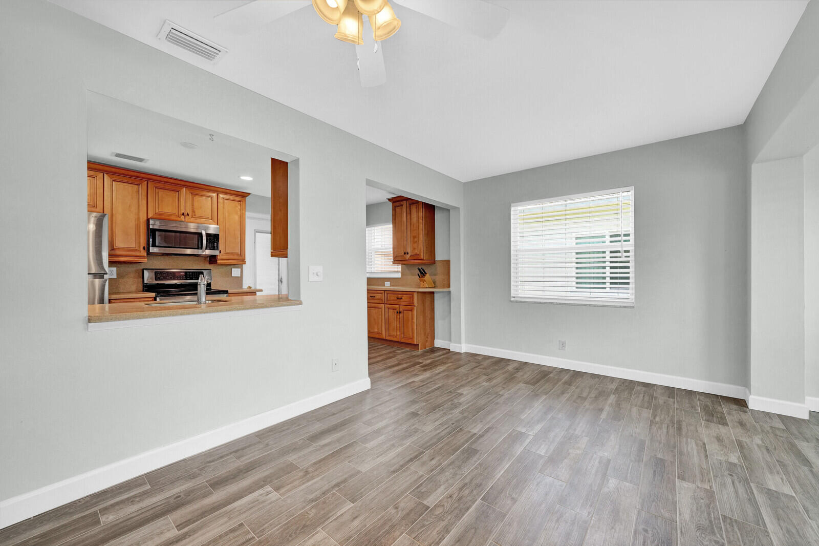 PALM BEACH LEISUREVILLE SEC 9 - Residential