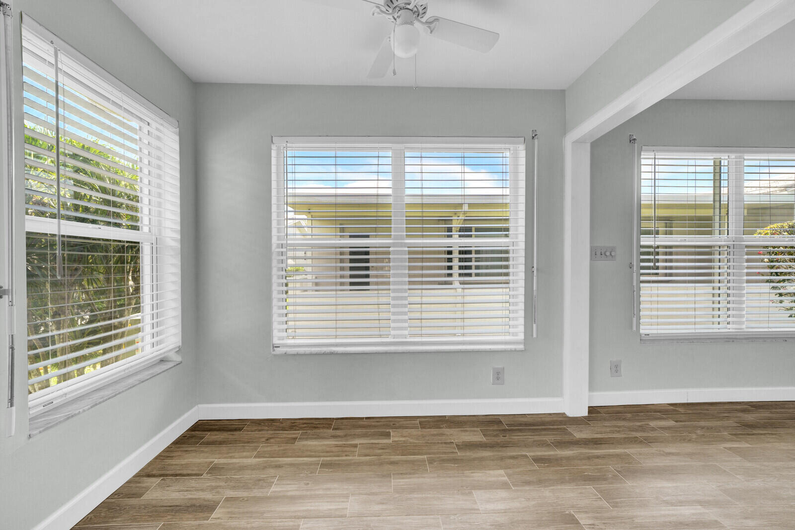 PALM BEACH LEISUREVILLE SEC 9 - Residential