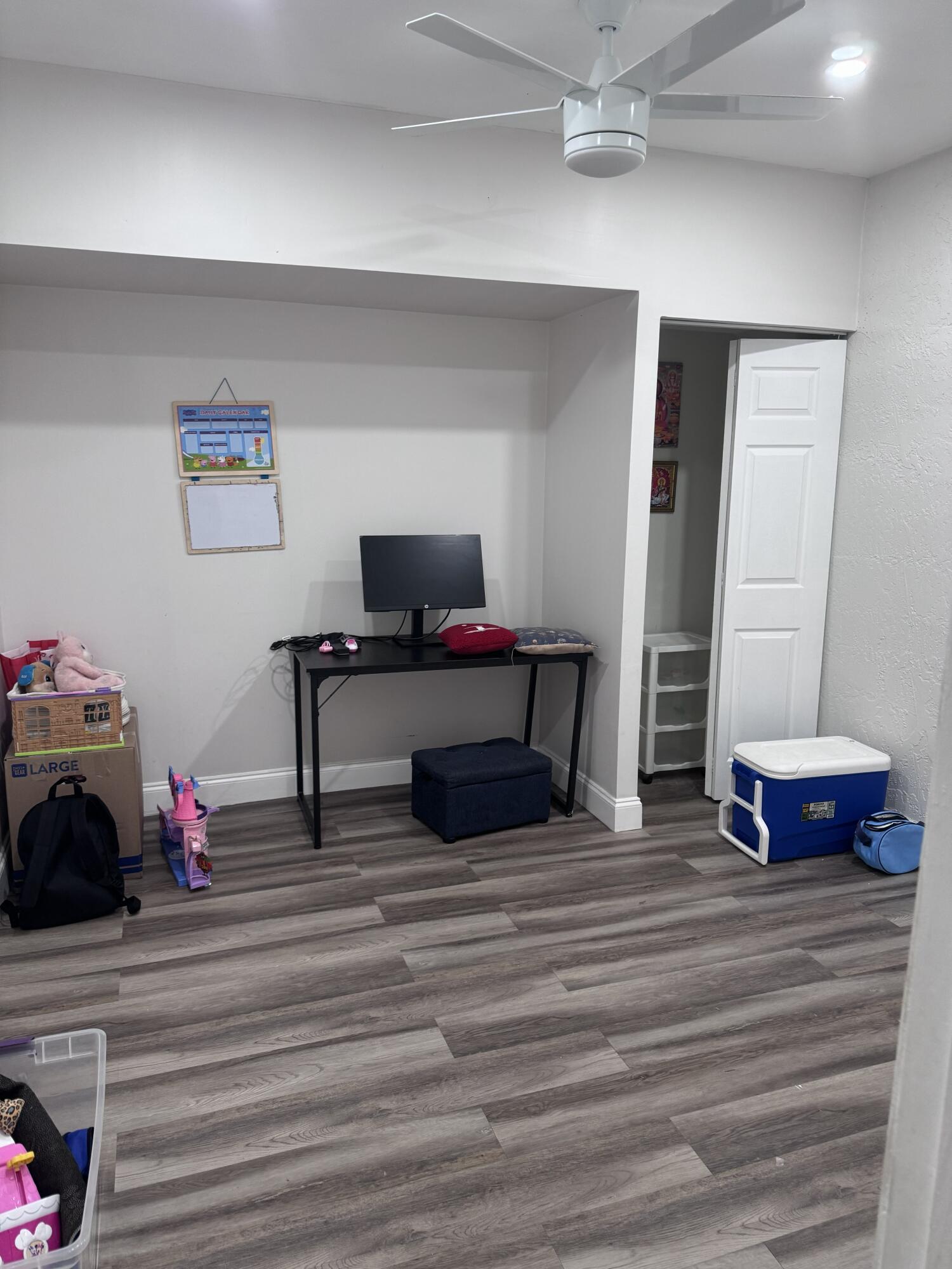 PEMBROKE LAKES SECTION EIGHT - Residential