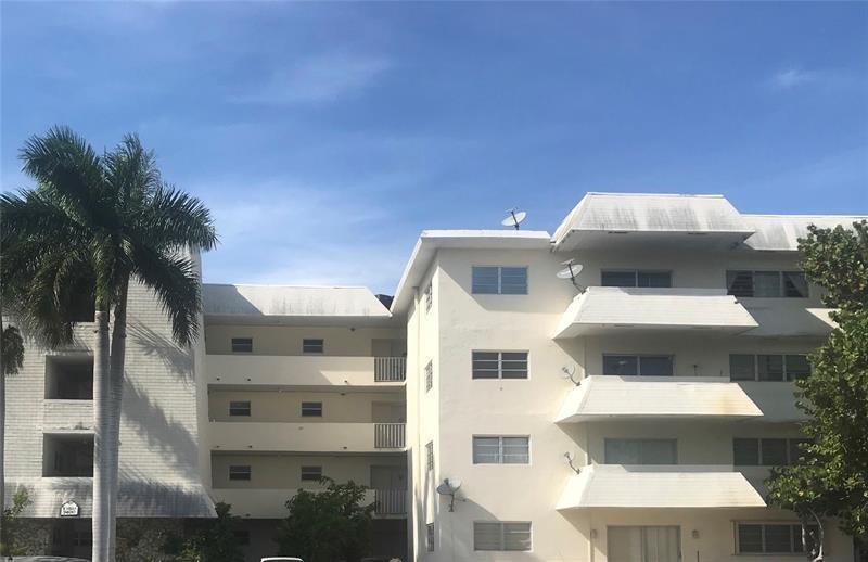 VILLAGE AT DADELAND CONDO - Residential