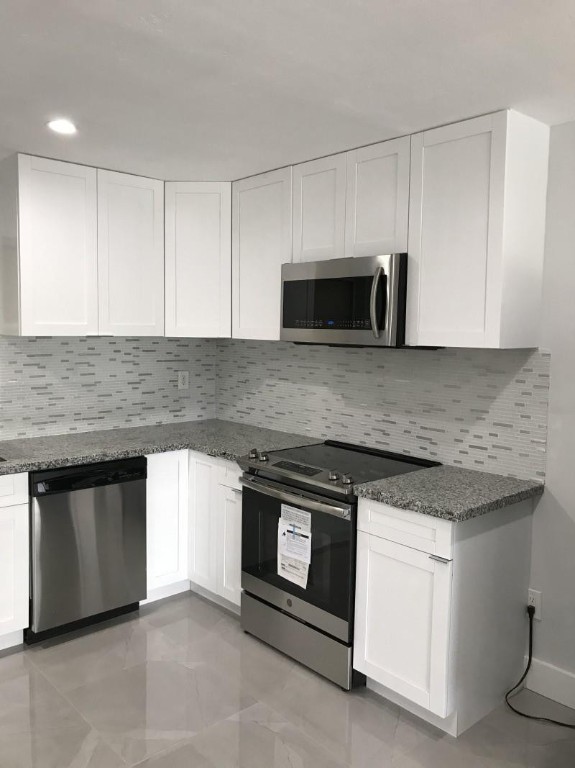 VILLAGE AT DADELAND CONDO - Residential
