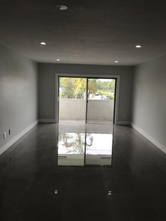 VILLAGE AT DADELAND CONDO - Residential