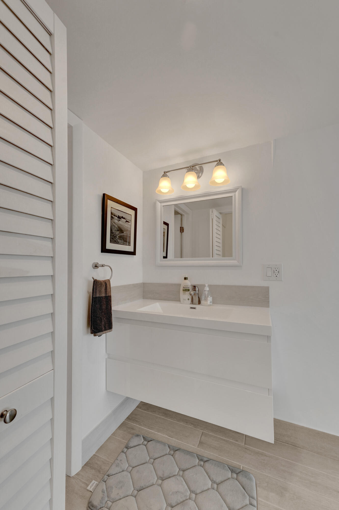 WATERFORD POINT CONDO - Residential Lease