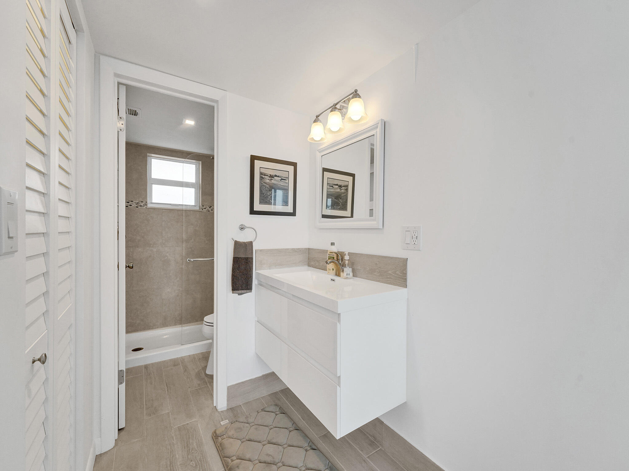 WATERFORD POINT CONDO - Residential Lease