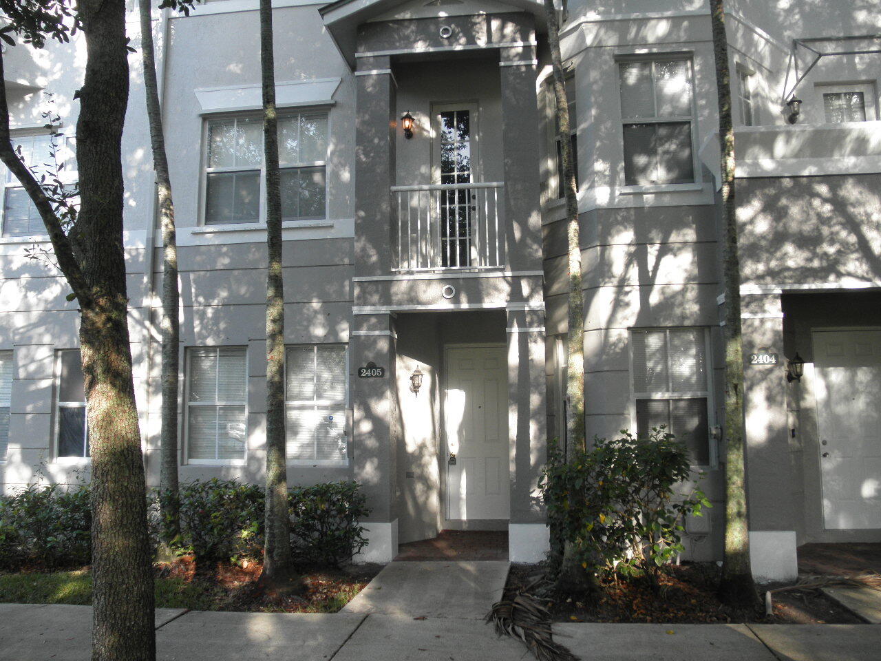 Spacious 3 Story Town home in a gated community where you can walk to the community pool and clubhouse. This home features 2 Master Suites with over 1900 square feet of living area, one bedroom & a bathroom located on the first floor, all tile flooring throughout, a breakfast nook & a 1 car garage. FIRST & SECURITY MOVE IN!