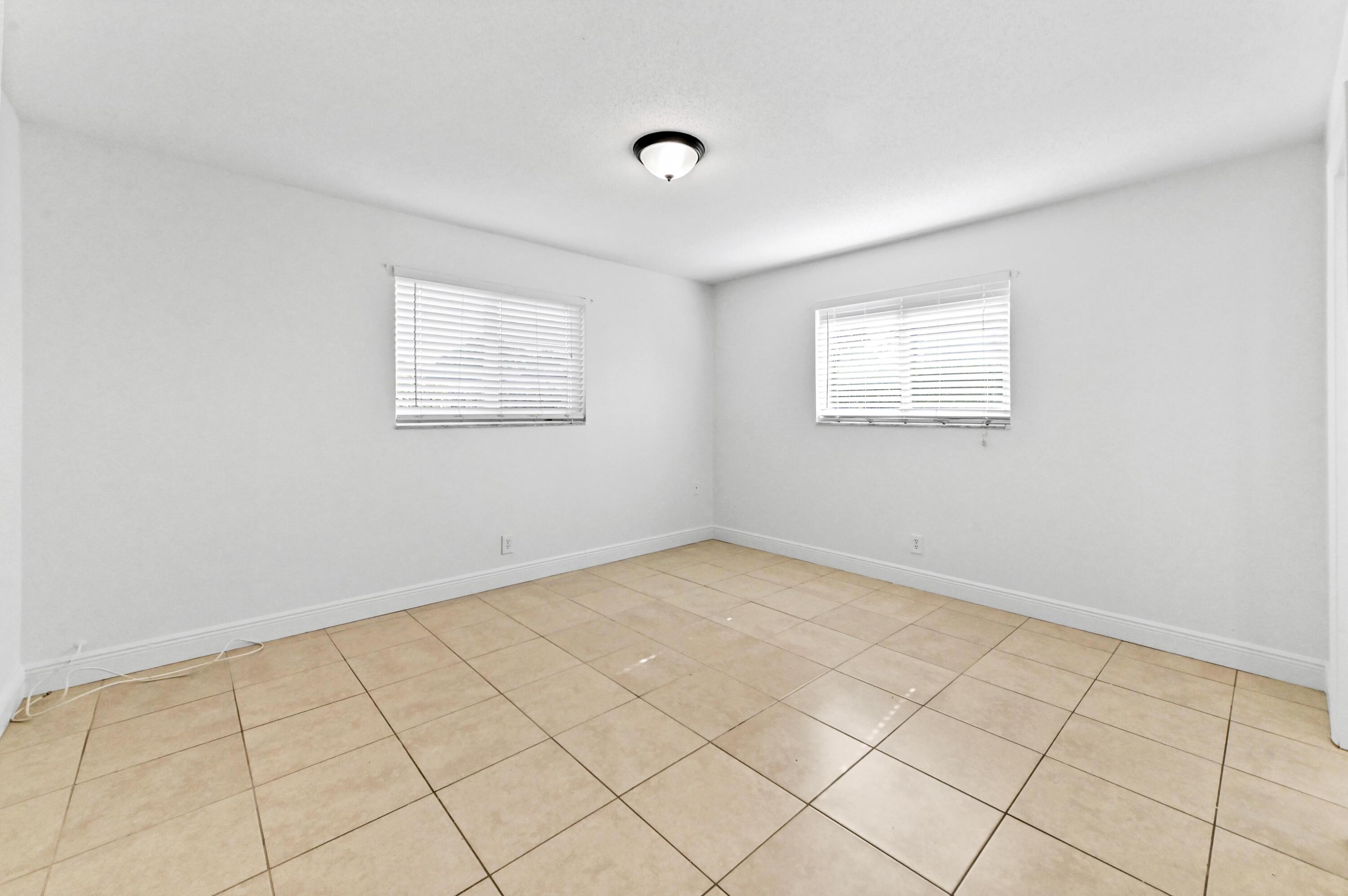 ORIOLE MARGATE SEC 1 - Residential