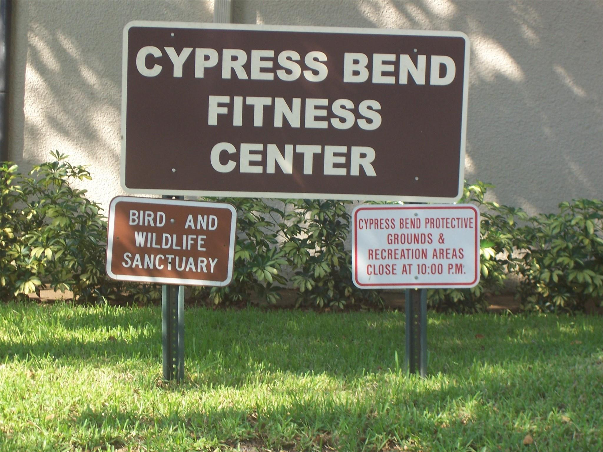 CYPRESS BEND CONDOMINIUM V - Residential Lease