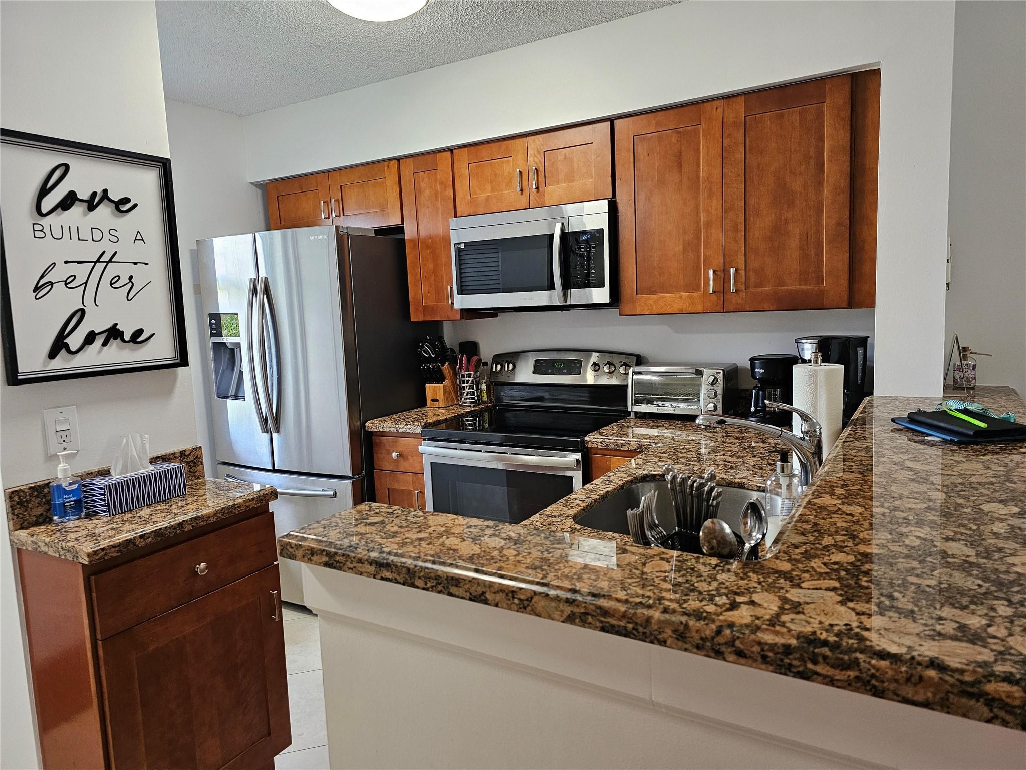 CYPRESS BEND CONDOMINIUM V - Residential Lease