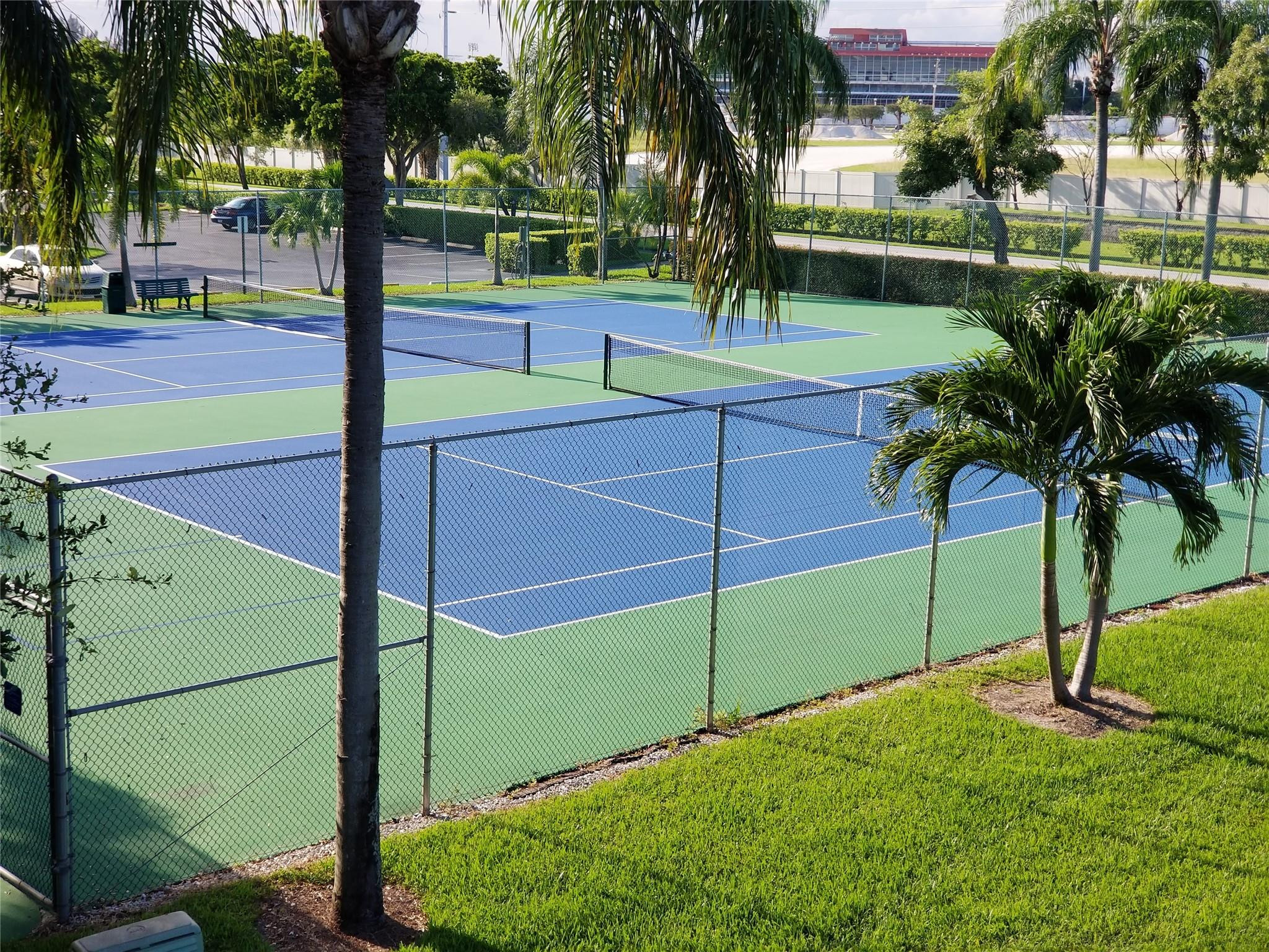 CYPRESS BEND CONDOMINIUM V - Residential Lease