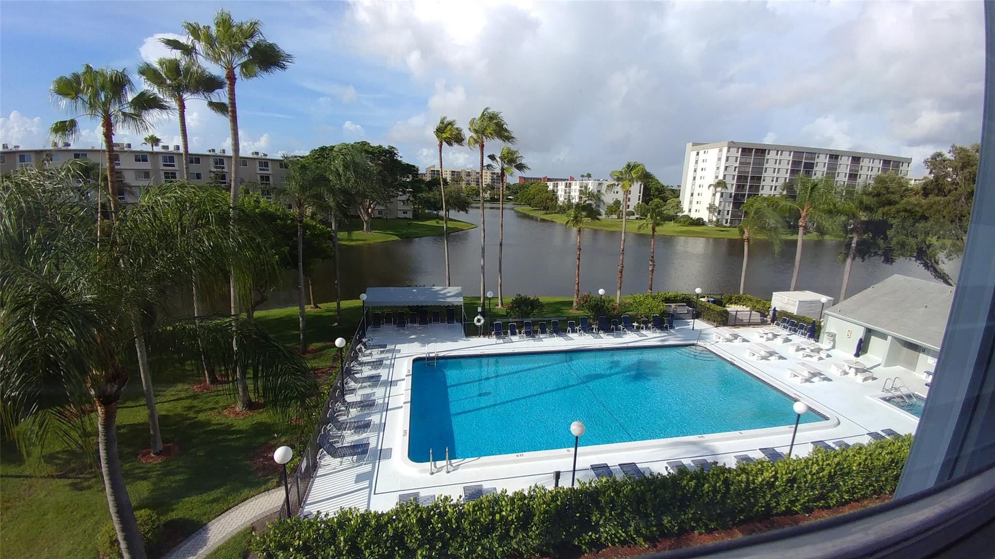 CYPRESS BEND CONDOMINIUM V - Residential Lease