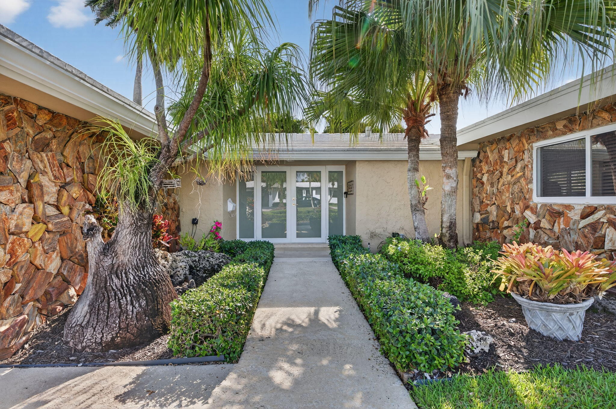 EDGEWATER ESTATES - Residential