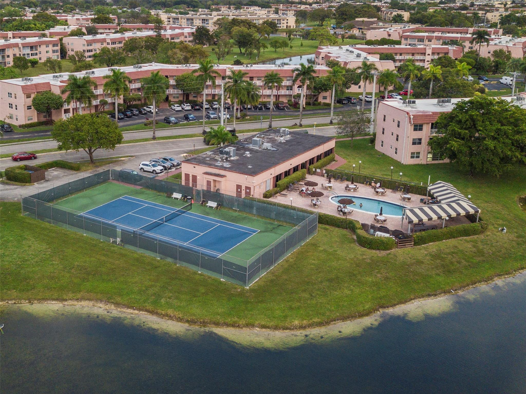 Sunrise Lakes - Residential