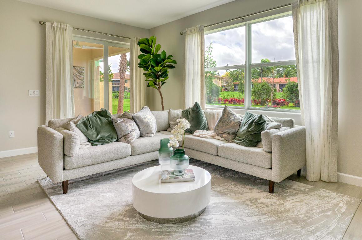 DELRAY TRAILS AT VILLA DELRAY PUD - Residential