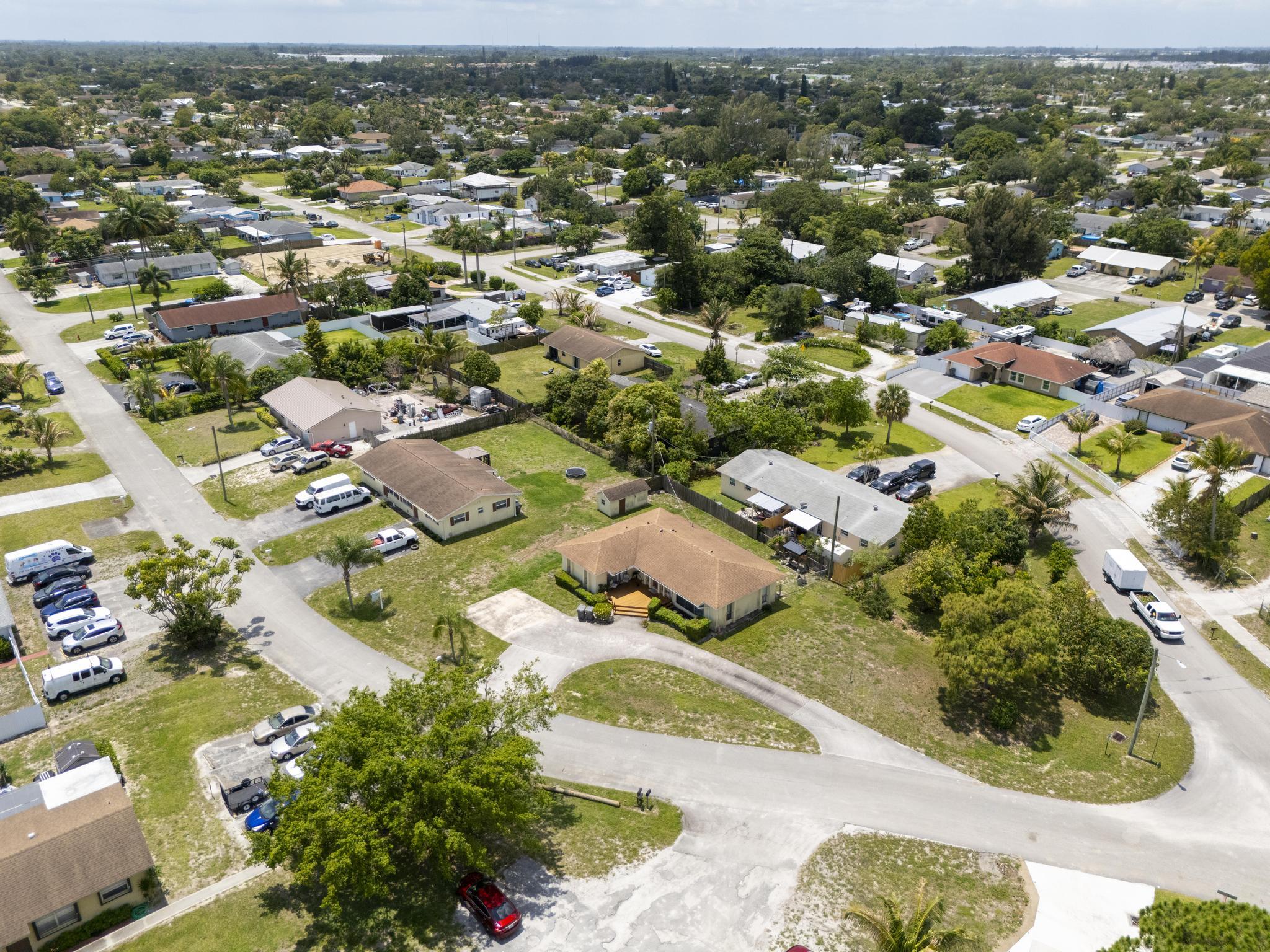 PLANTATION VILLAGE UNREC ON AM-8 - Residential Income