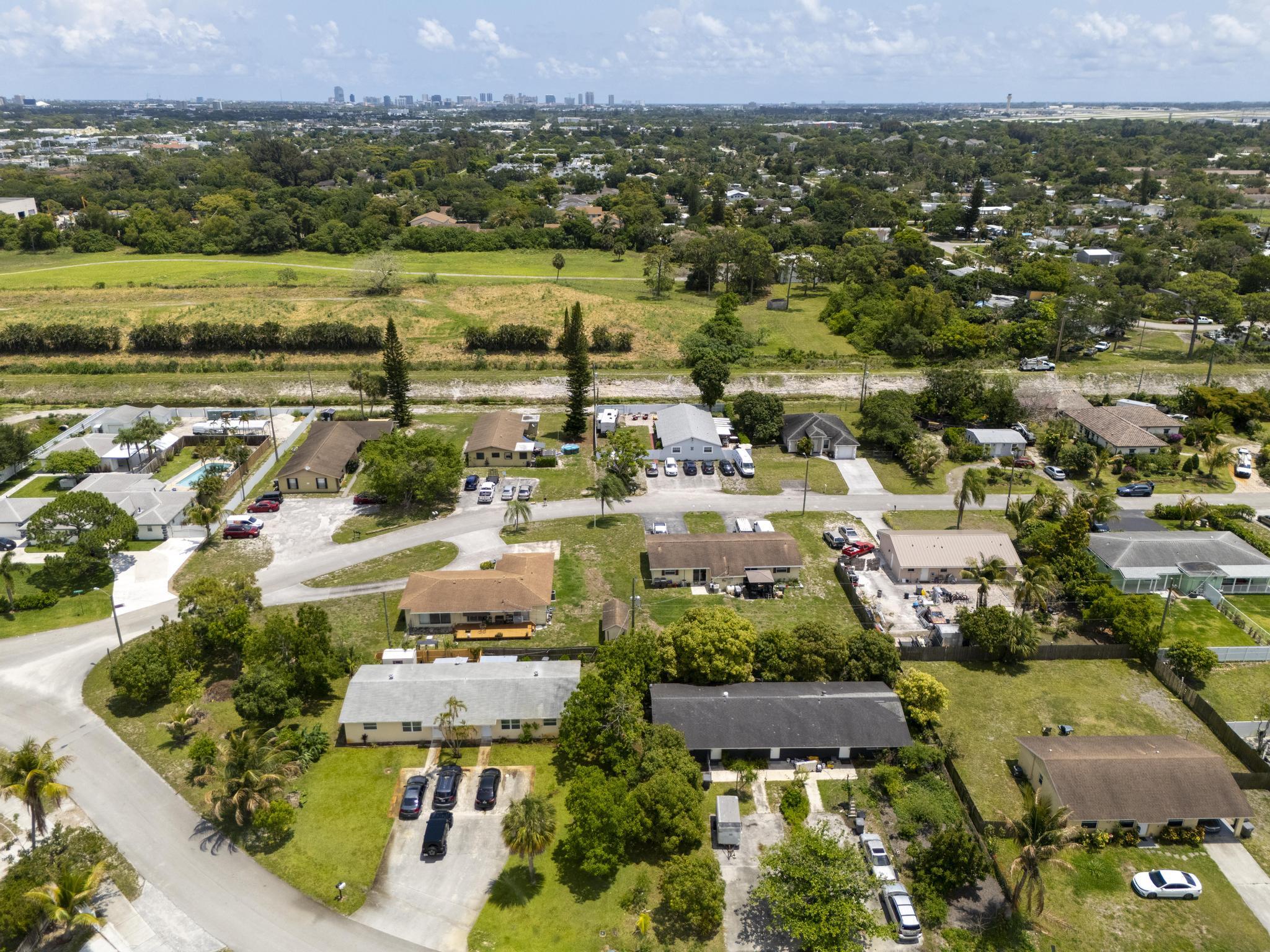 PLANTATION VILLAGE UNREC ON AM-8 - Residential Income