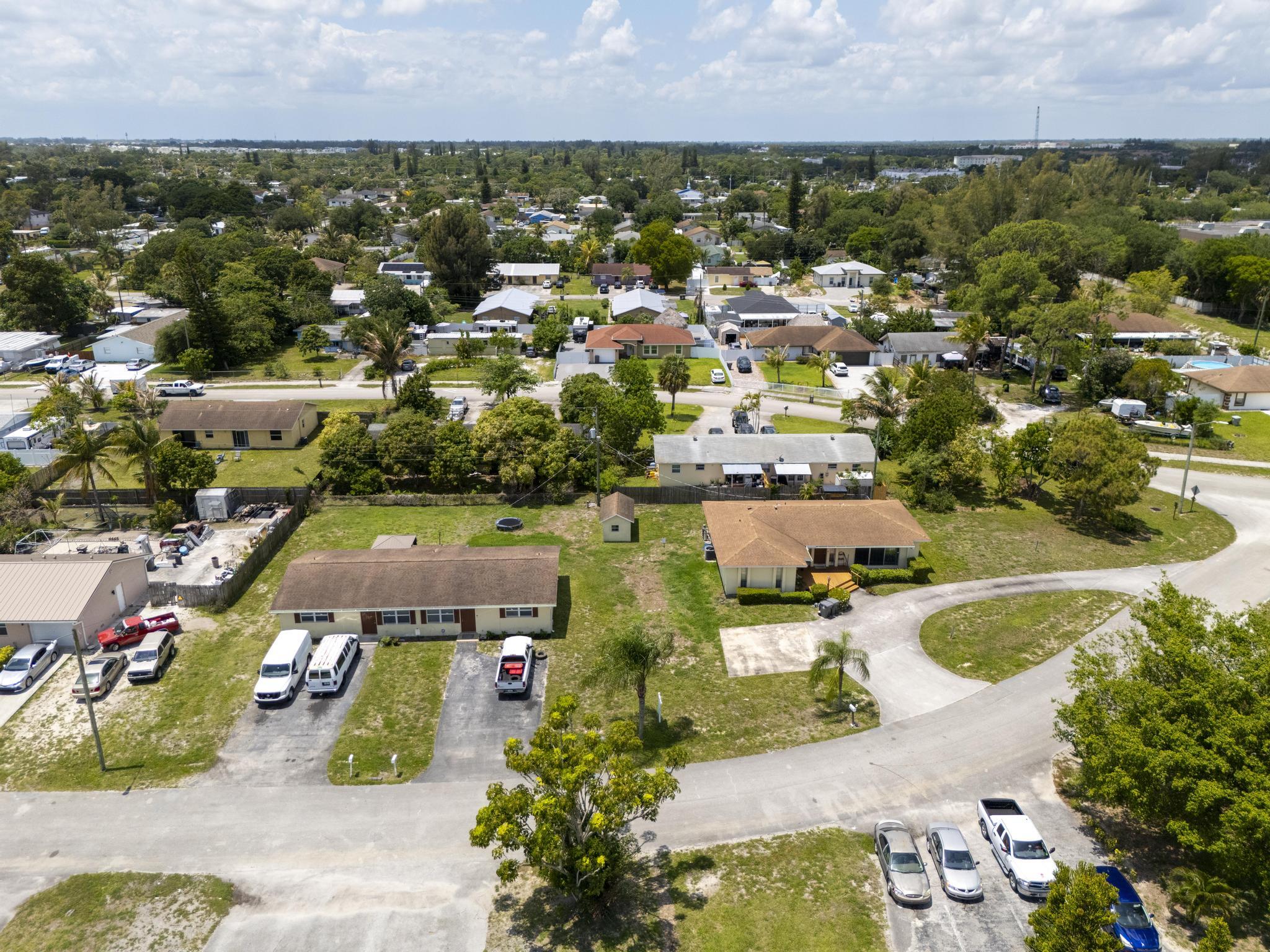 PLANTATION VILLAGE UNREC ON AM-8 - Residential Income