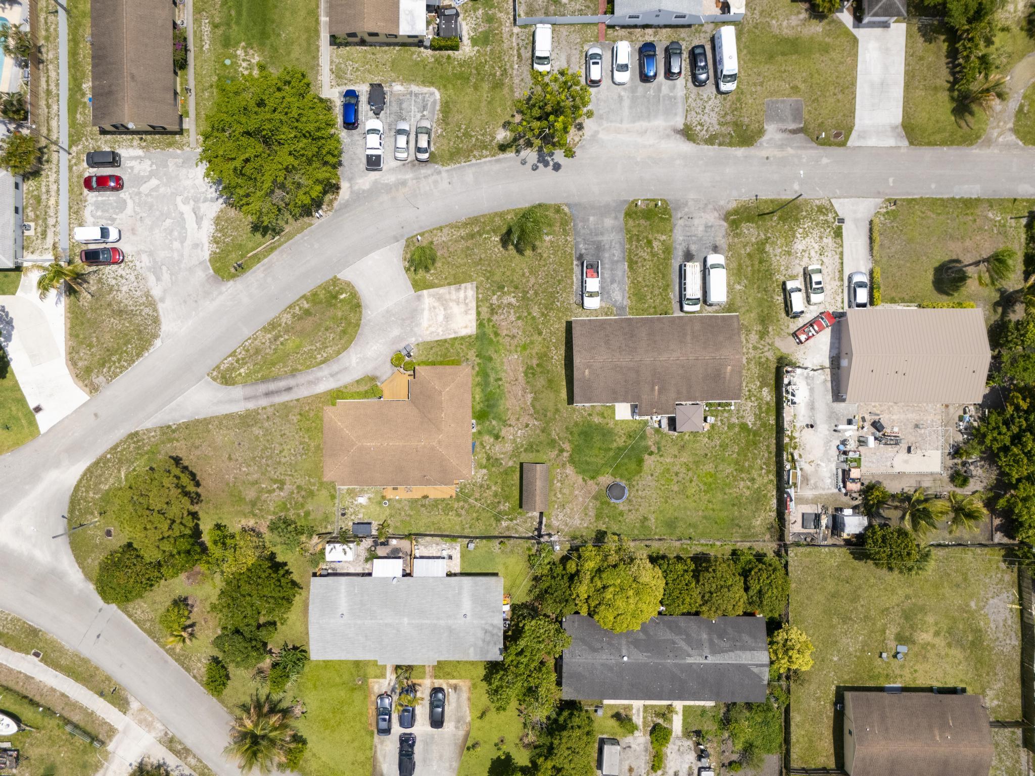 PLANTATION VILLAGE UNREC ON AM-8 - Residential Income
