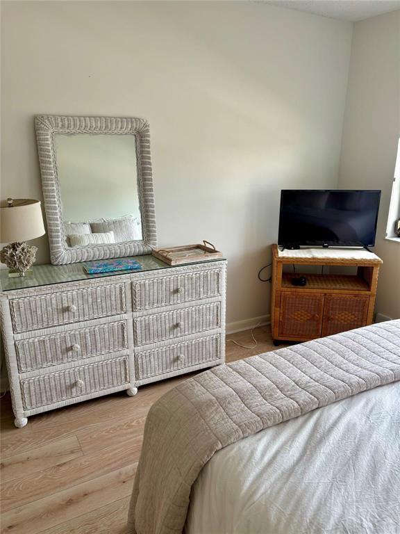 PIERPOINT YACHT CLUB CONDO - Residential Lease