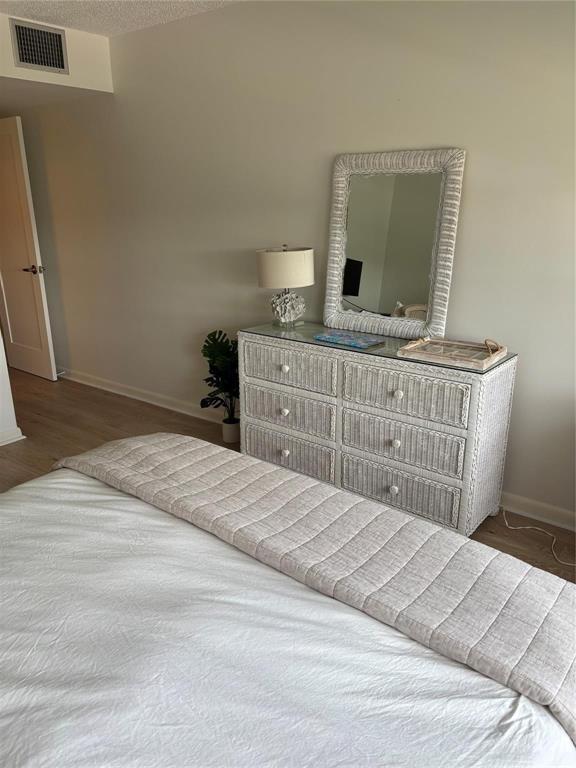 PIERPOINT YACHT CLUB CONDO - Residential Lease