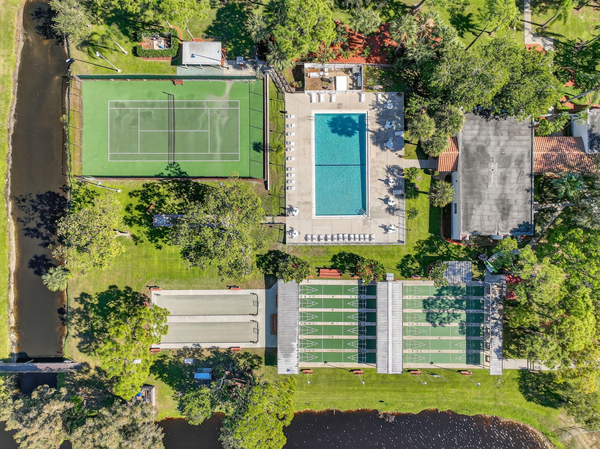 SPANISH LAKES ONE LEASEHOLD ESTATES - Residential