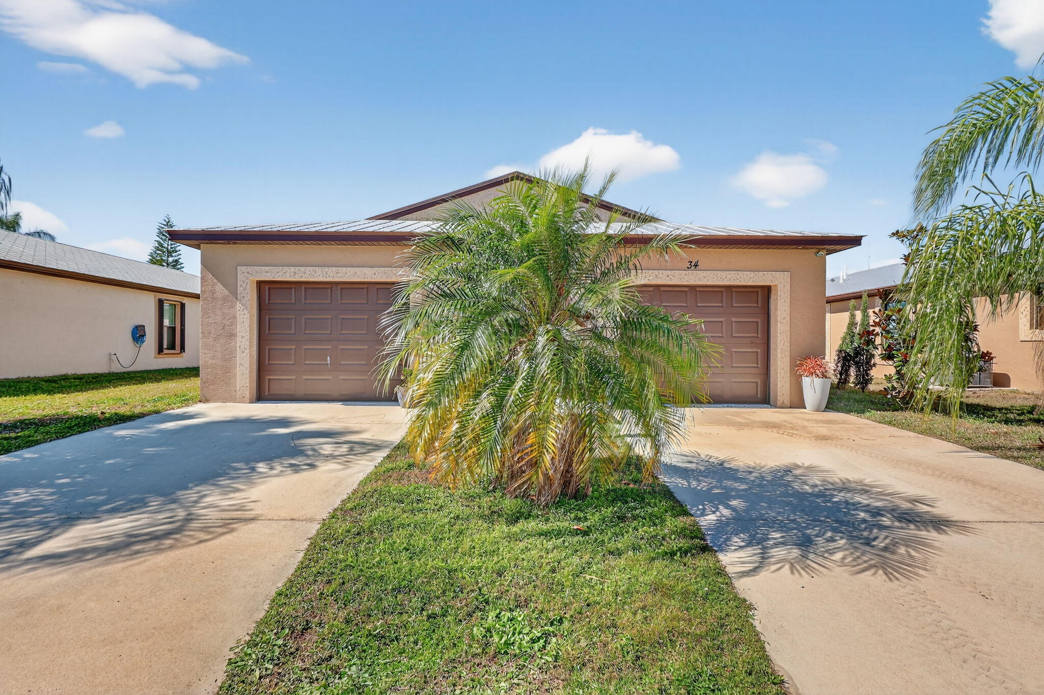 SPANISH LAKES ONE LEASEHOLD ESTATES - Residential