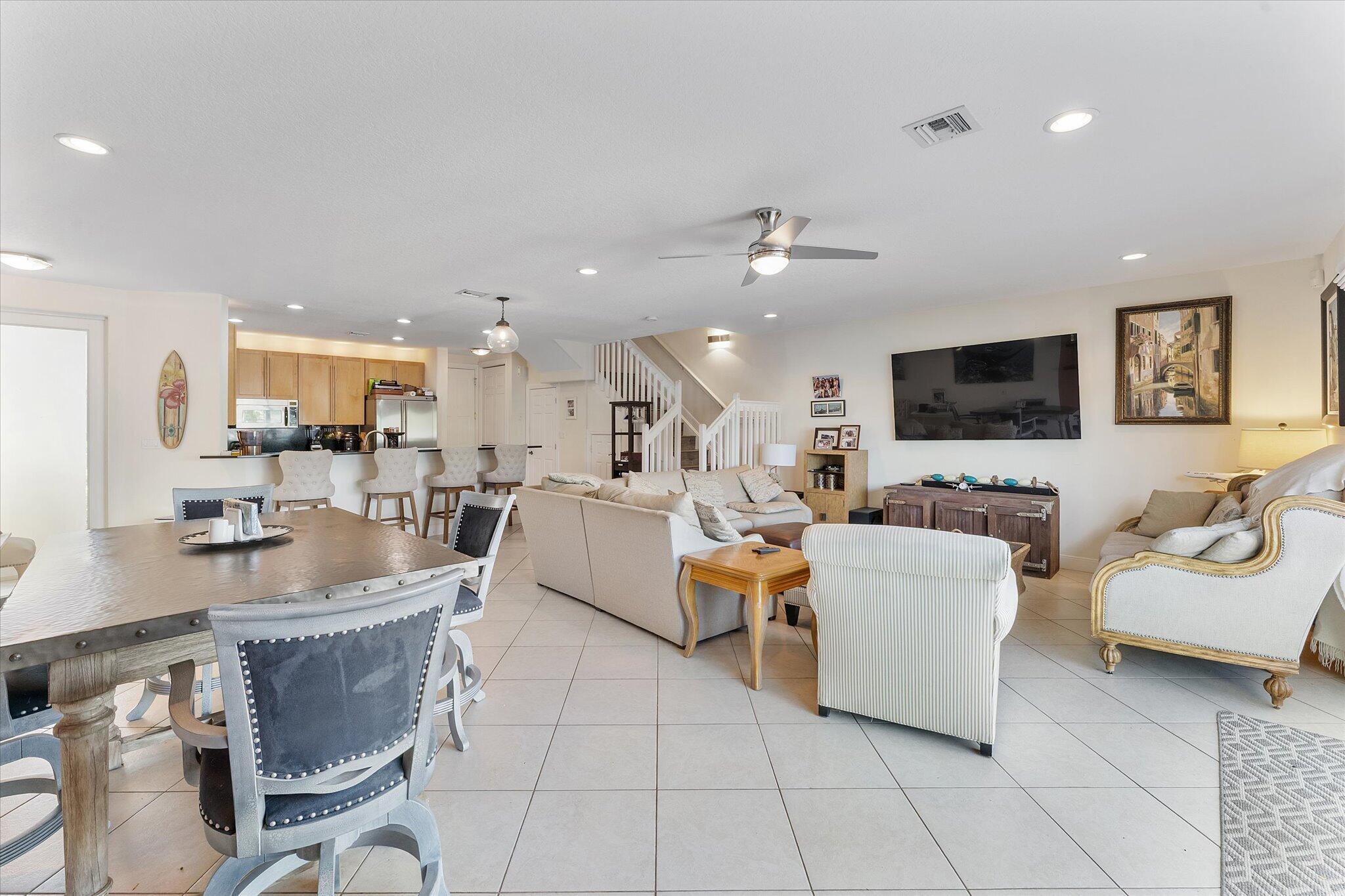 INDIGO POINTE - Residential